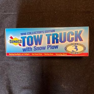 Sunoco Tow Truck with Snow Plow 1996 Collector’s Edition model truck